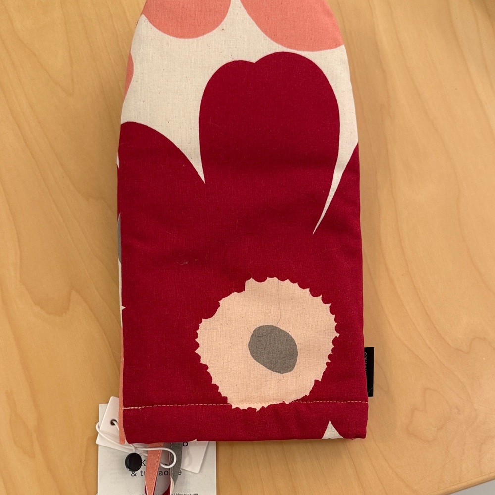 Marimekko Floral Red and Pink ieni Unikko Oven Mitten nwt new - Picture 5 of 7
